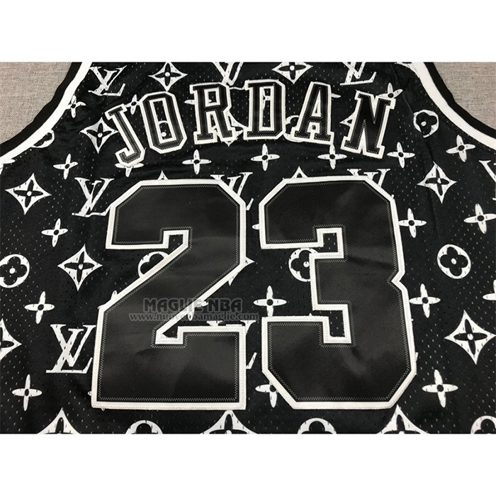 Maglia
 Michael Jordan NO 23 Chicago Bulls x LV Mitchell & Ness 1997-98 Nero
